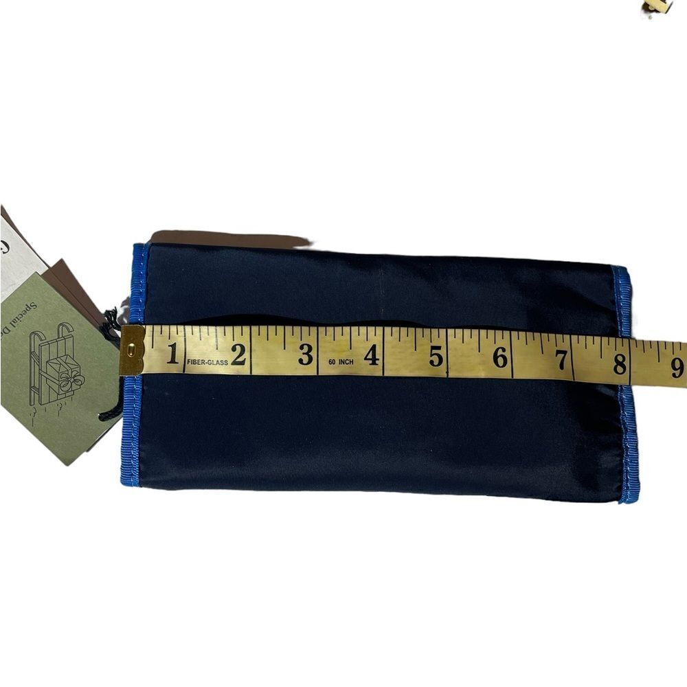 Goodfellow & Co Foldable Travel Wallet. - Picture 6 of 7